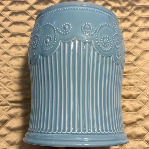 NWOT LENOX AMERICAN BY DESIGN FRENCH PERLE GROOVE CERAMIC WASTEBASKET Ice Blue - Picture 4 of 9